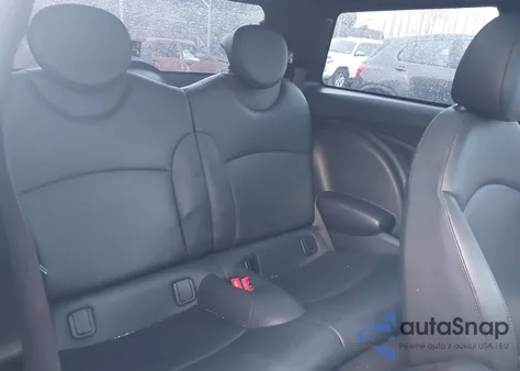 2013 Mini Hardtop Cooper z USA, uszkodzony, nr VIN WMWSU3C50DT374065